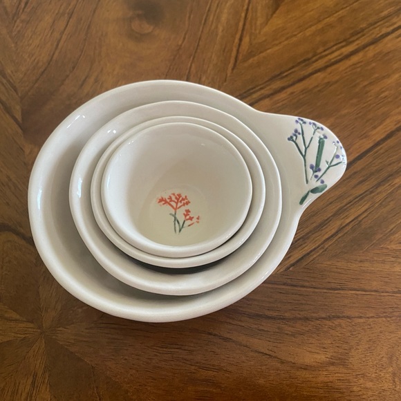 Anthropologie Danny Floral Measuring Cup Set - Picture 4 of 5